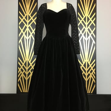 1980s velvet dress, vintage dress, black velveteen, laura Ashley, large, full skirt, sheer lace sleeves, gothic, fit and flare, sweetheart 