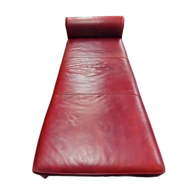 Sleek Contemporary Leather Chaise Lounge