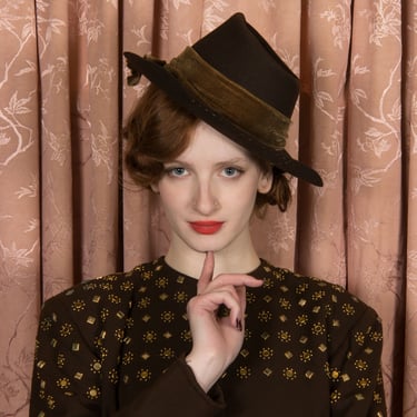 1940s Hat - Size 22 1/2 - Lush Vintage 40s Brown Fedora Made by Stetson with Pleated Velvet Band 