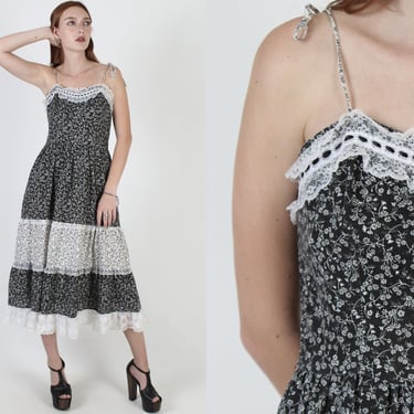 Black Calico Flower Print Dress, Elastic Stretchy Smocked Bodice, Spaghetti Strap Shoulder Ties, Summer Festival Sun Mini Dress 