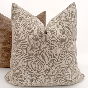 Eddy White & Brown | Indoor/Outdoor Pillow Cover