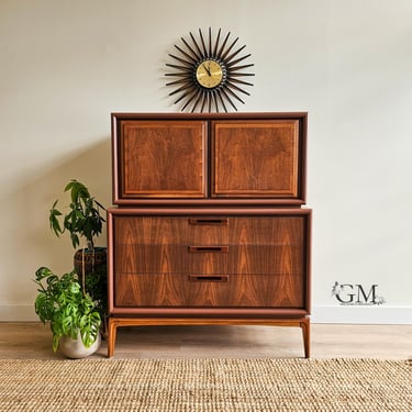 Restored Mid-century Modern walnut Highboy ****please read ENTIRE listing prior to purchasing SHIPPING is NOT free 