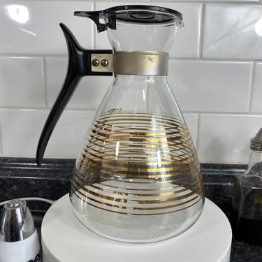 Vintage Pyrex Gold Stripe 8 Cup Deluxe Coffee Carafe | Made in the USA | Atomic Handle and flip lid | Beverage Warmer | MCM Atomic Kitchen 