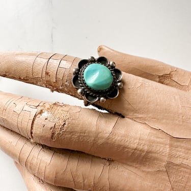 Vintage 1990s Silver and Turquoise Ring / size 9 