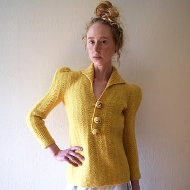 1930s yellow sweater . vintage 30s wool knit . size xs to small 