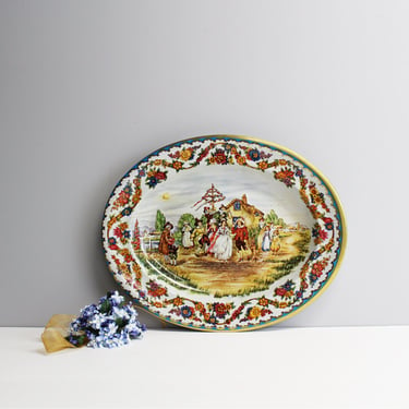 Elizabethan village themed oval tin litho tray  - Daher Decorated Ware - made in England 