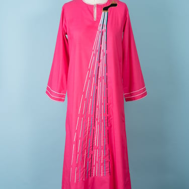 RARE Vintage 70s Golden Bell Brand Hot Pink Kaftan Embroidered with Faucet / Water with Bell Sleeves and Pocket 