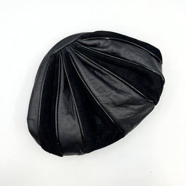 Vintage 70s Black Leather and Suede Seashell Purse | Clutch or Crossbody Bag 