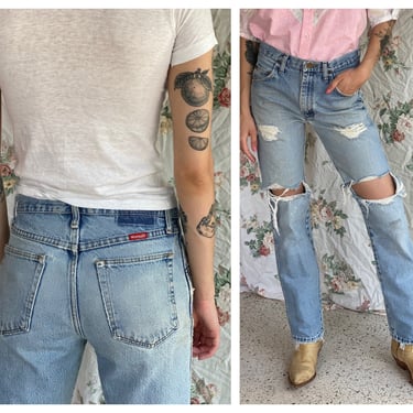 Vintage Wrangler Jeans / Thrashed 1990's High Waist Jeans / Medium Wash Holey Jeans / Unisex / Gender Neutral Denim / Hipster Mom Jeans 