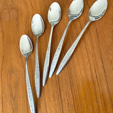 5 vintage iced tea spoons Customcraft stainless Taiwan floral handle 