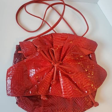Vintage snake purse cherry red with large bow deco by Clemente 