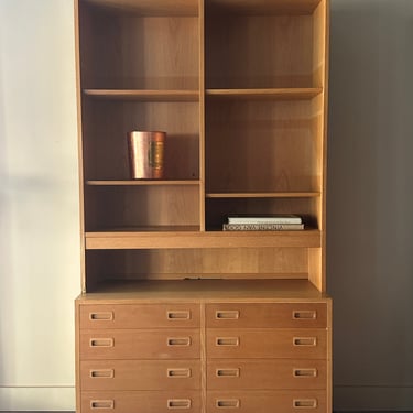 Danish blonde two piece hutch