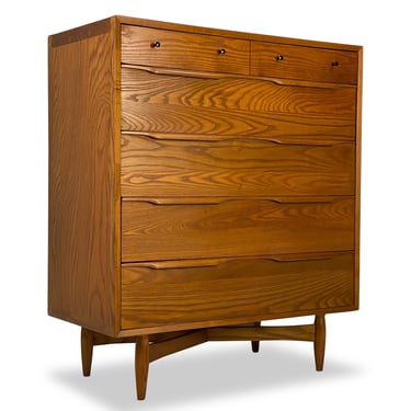 Heywood Wakefield Danish Modern Five-Drawer Chest Model A6112, Circa 1961 - *Please ask for a shipping quote before you buy. 
