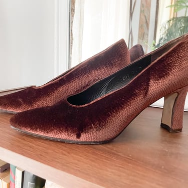 Vintage ‘80s Evan Picone rich copper velvet heels | velvet pumps, made in Spain, 7.5M 