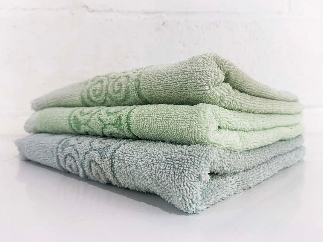 1970s Vintage Fieldcrest Towel Set Light Green & Gold Terry Cloth Towel Mid  Century Modern Bath Hand Home Decor 