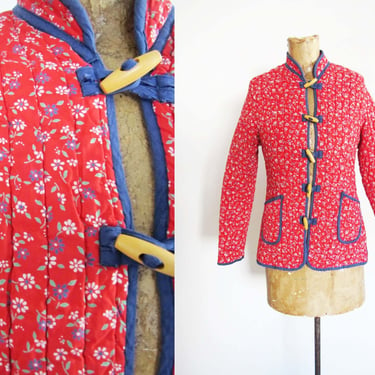 Vintage 70s Quilted Floral Jacket XS - Red Blue Dainty Calico Floral Jacket Wood Toggle Buttons 