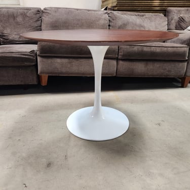 Round Tulip Style Table with Wood Top