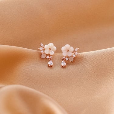 E053 rose gold flower earrings, floral earrings, flower dangle stud earrings, sakura earrings, daisy flower earrings, korean earrings, gift 