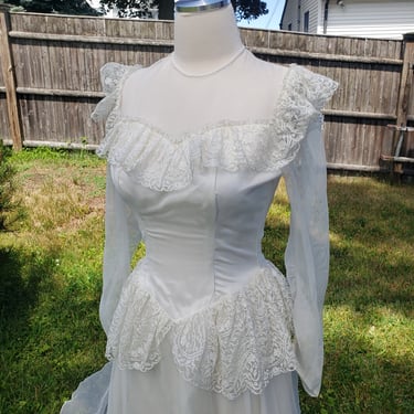 Vintage 1940's Lace Wedding Dress / 40s Peplum Wedding Gown S 