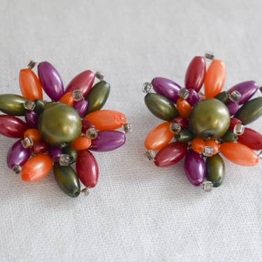 1960s Plastic Bead Cluster Clip Earrings 