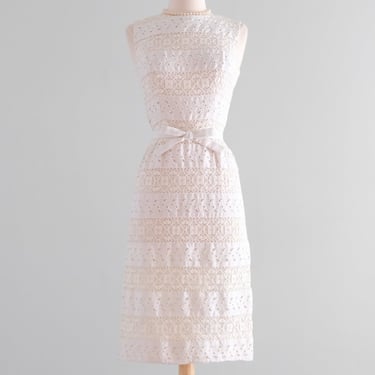 Vintage 1960's White Linen & Lace Wiggle Dress / XS