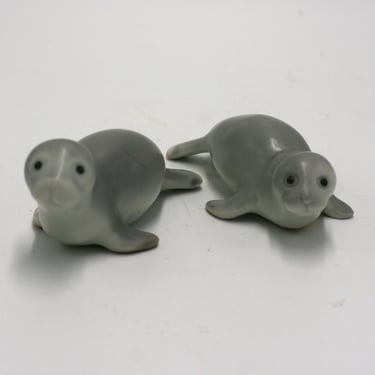 vintage OMC Otagiri ceramic gray seal pups 