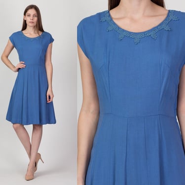 Medium 40s 50s Kerrybrooke Cornflower Blue Midi Dress | Vintage Cap Sleeve Crochet Lace Trim Day Dress 