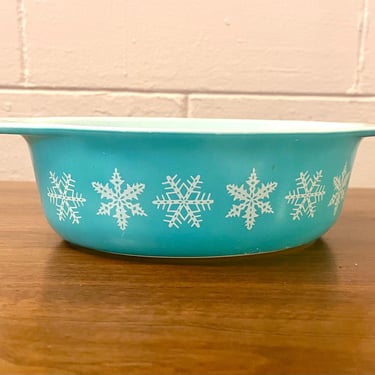 Vintage Pyrex Turquoise Snowflake 1.5 Quart Casserole Made In USA 