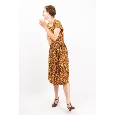 1940s dress / Vintage rayon jersey novelty floral print button back day dress / S 