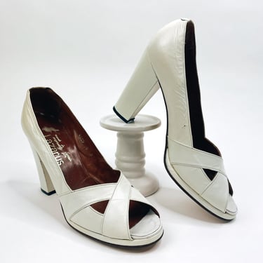 Vintage 60s-70s White Egg Shell Leather Peep Toe Heel w Criss Cross X Front by Lazarus in Spain Size 7.5 / 8 Narrow 4