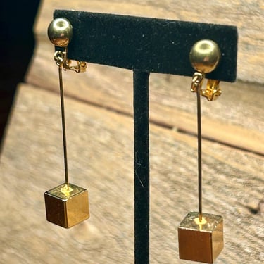 Vintage Dangle Cube Earring Gold Tone Box Clip On Earrings Lux Retro Brass Jewelry 