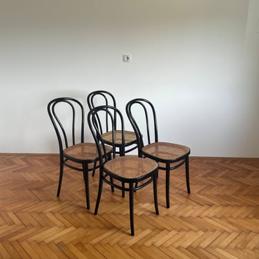 1 of 4 Vintage Chairs in Thonet Style no. 18 / Black Wooden Chairs / Bentwood Chair / Rattan Dining Chairs / Mesh Seat / Italy / 1970s 