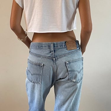 32 Levis 501 vintage jeans / vintage light wash faded soft relaxed boyfriend baggy slouchy high waisted button fly Levis 501 jeans USA | 32 