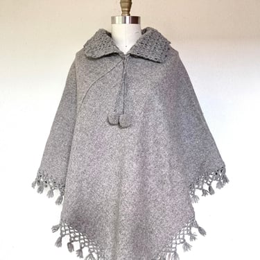 1970’s Oatmeal wool cape poncho with crocheted collar and fringe 