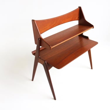 Vintage Danish Teak Magazine Rack Attributed To Hans J. Wegner for Ry Mobler, 1950-1959  Made In Denmark Scandinavian Design. 