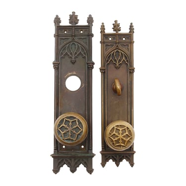 Russwin Toulon Antique Gothic Entry Doorknob Set