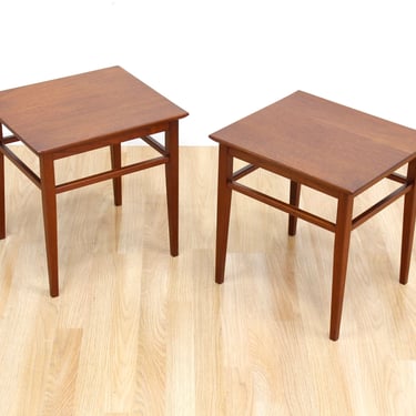 Pair of Mid Century Side/Occasional Tables 