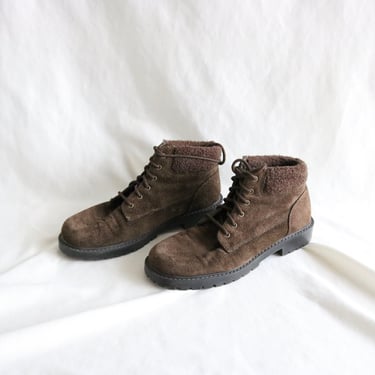 worrrrn chocolate suede boots - 8 