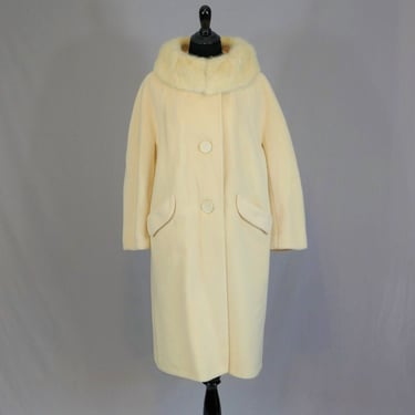 50s 60s Fabulaire Coat - Cream Pale Yellow-Beige Wool w/ Matching Fur Collar - Miss Mayfair - Vintage 1950s 1960s - Size L 