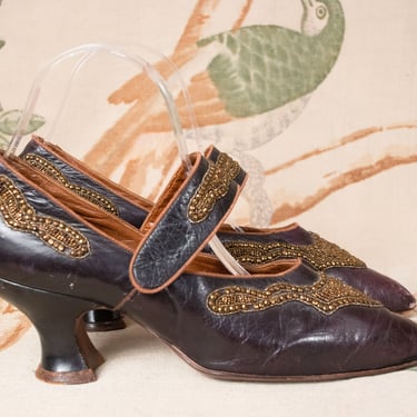 Edwardian Shoes - Size 6 - Supple Dark Purple-Brown Kid Leather Heels c.1905-1910 With Pointed Toe and Mary Jane Strap 