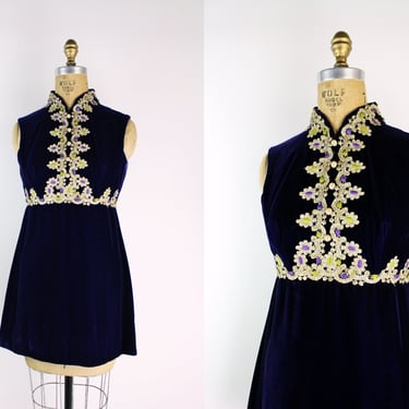 60s Purple Velvet Mini Dress / Gold embroidery Micro Dress / 60S MOD / Vintage Velvet Dress / Size XXS/XS 