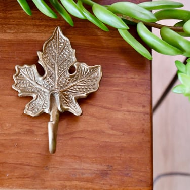 Brass Maple Leaf Wall Hook, Metal Key Hook, Canada Wall Art Decor, Midcentury Modern Single Hook 