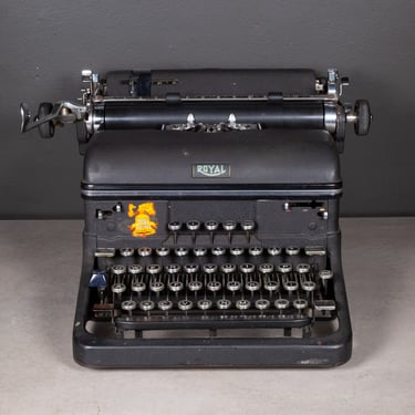Antique Royal &quot;Magic Margin&quot; Typewriter c. 1940