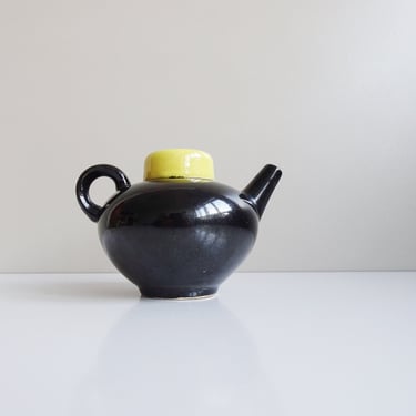teapot black yellow 1960s 