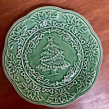 Bordallo Pinheiro Portugal Poinsettia Christmas Tree Green Plate 8
