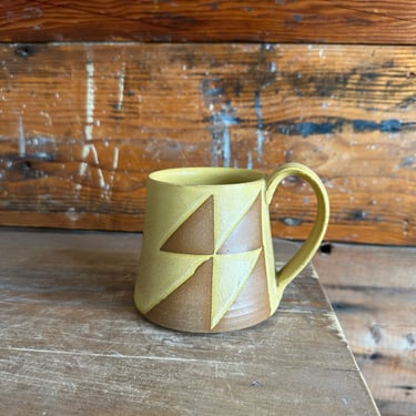 Mug - Yellow with Brown Triangles 