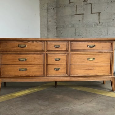AVAILABLE to CUSTOMIZE**Mid Century Modern Dresser//MCM Media Console//Vintage Modern Credenza//Refinished Sideboard//Painted Dresser 