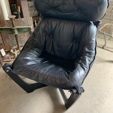 Dania Luna High Back Leather Chair