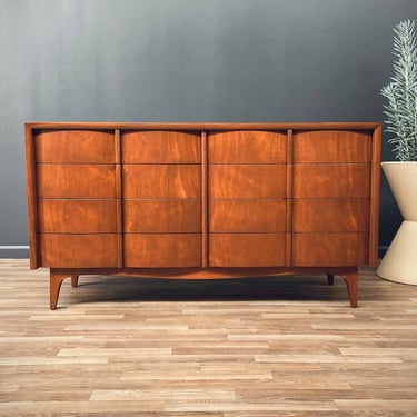 Mid-Century Modern Walnut 9-Drawer Dresser by American of Martinsville, c.1950’s 