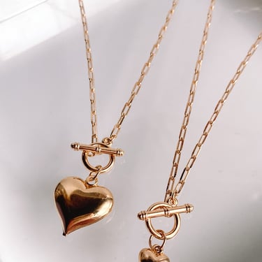 Gold Chainlink Heart Necklace